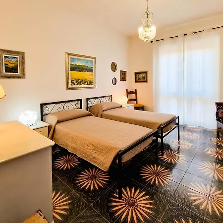Murphy - Residenza Nadia Διαμέρισμα Λα Μανταλένα